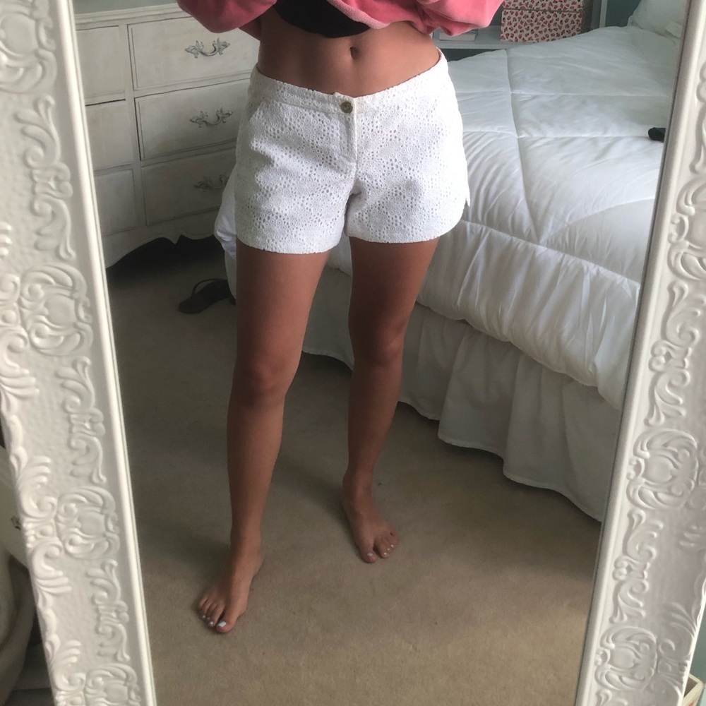 Lilly Pulitzer White Eyelet Shorts Size 0